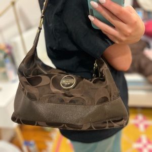 Brown vintage coach purse in great condition!